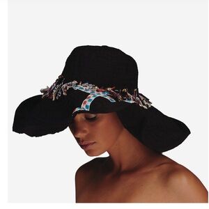 New With Tags Black Moldeable WIDE BRIM SUNHAT MADE IN ITALY Boutique Designer